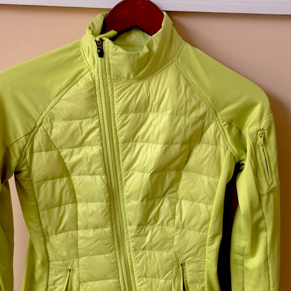 Like-New Calvin Klein Performance Jacket - image 2